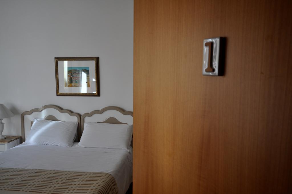 Le Suites Di Tevere Home Рим Стая снимка