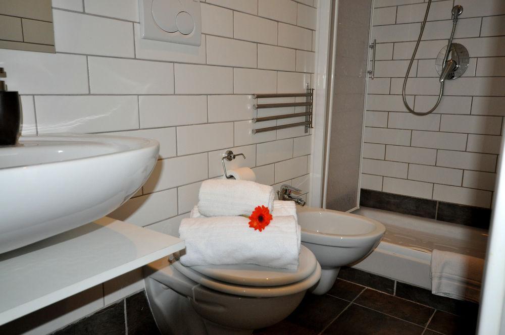 Le Suites Di Tevere Home Рим Екстериор снимка