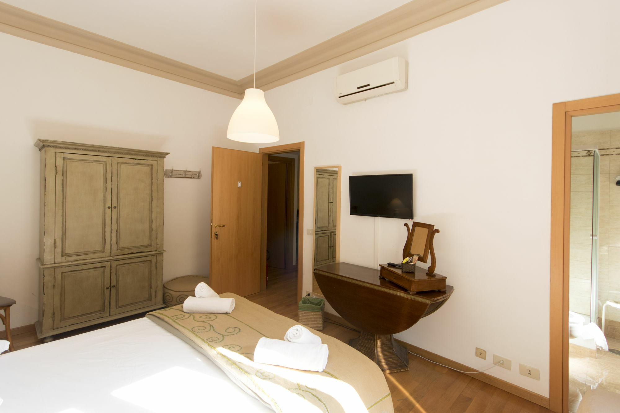 Le Suites Di Tevere Home Рим Екстериор снимка