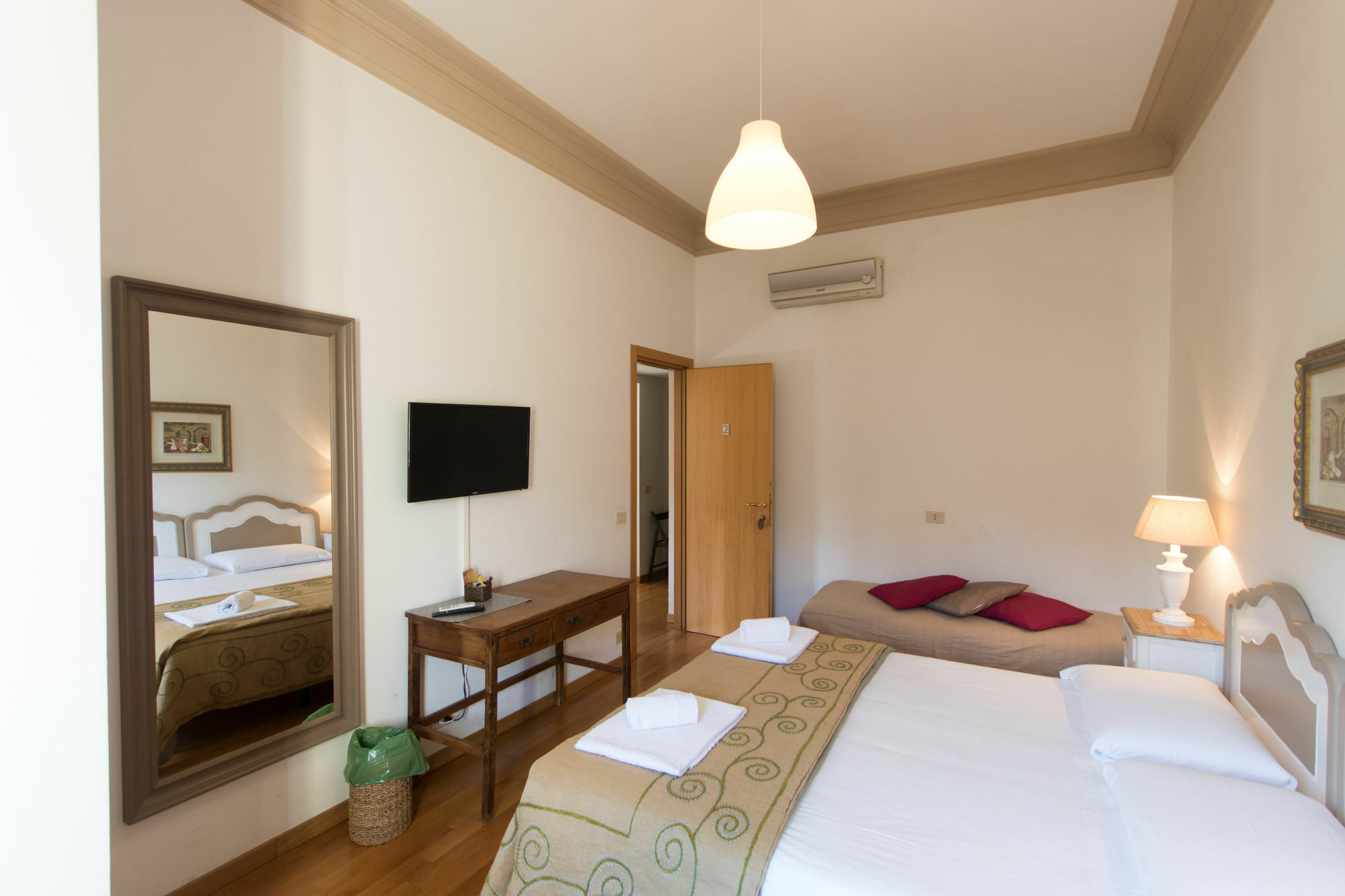 Le Suites Di Tevere Home Рим Екстериор снимка
