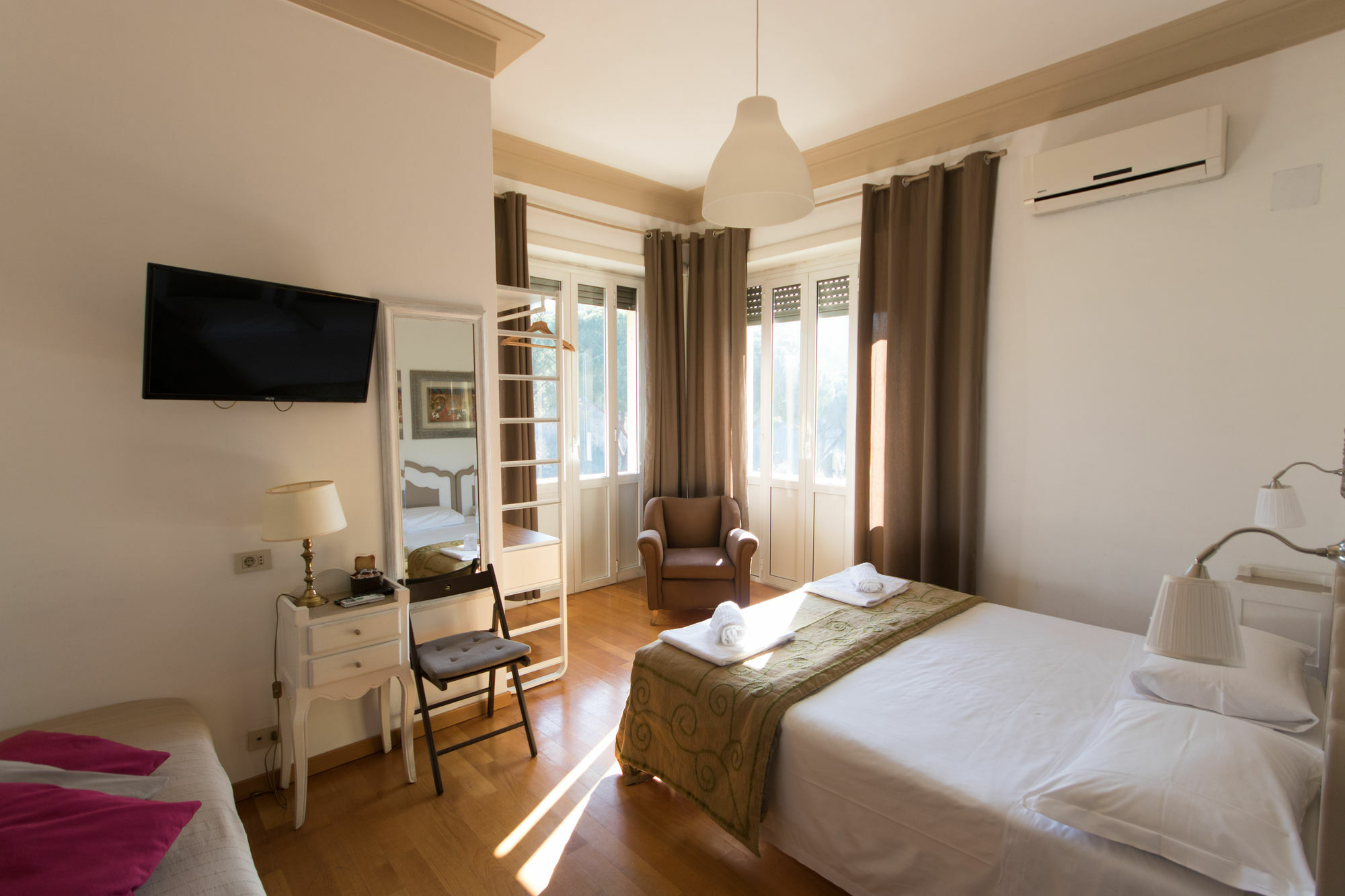 Le Suites Di Tevere Home Рим Екстериор снимка